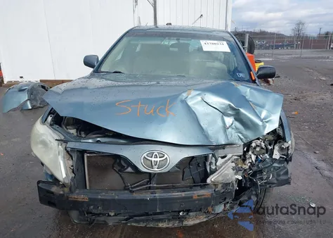 2010 Toyota Camry Le z USA, uszkodzony, nr VIN 4T1BF3EK5AU524236